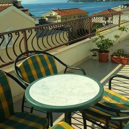 Apartament Lea *